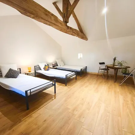 Maison De 11pers, Piscine, Vouzan, Charente Casa de Férias Vouzan
