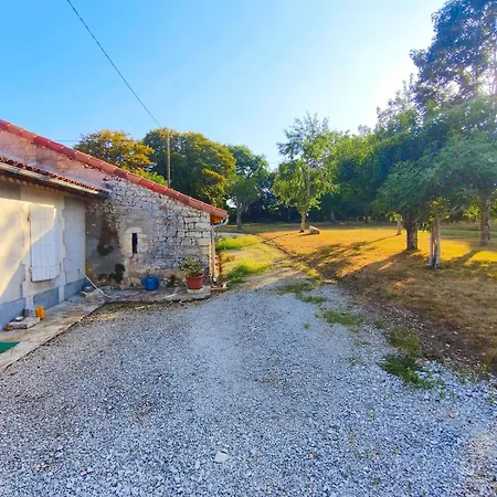Maison De 11pers, Piscine, Vouzan, Charente *