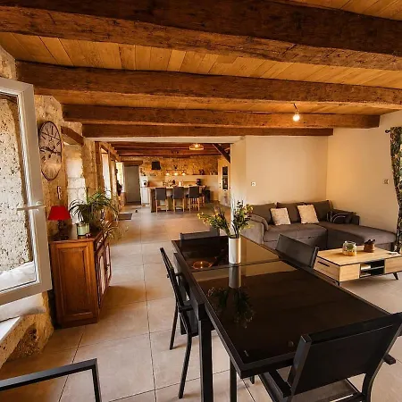 Maison De 11pers, Piscine, Vouzan, Charente