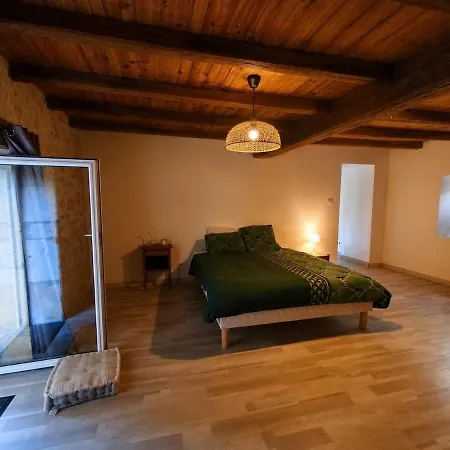 Maison De 11pers, Piscine, Vouzan, Charente Dom wakacyjny Vouzan